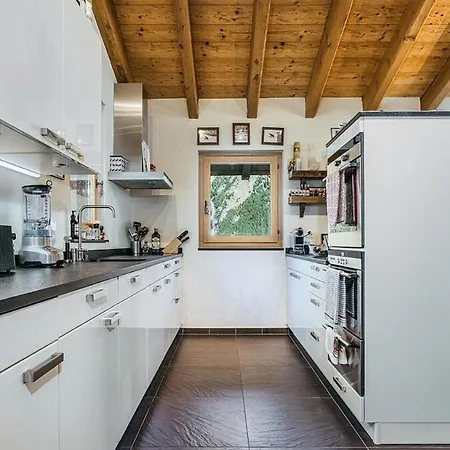 Mouton A 4-bedroom Alpine Chic Escape In Chalet