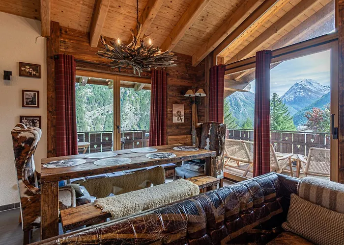 Mouton A 4-bedroom Alpine Chic Escape In Alpesi faház Saas Fee