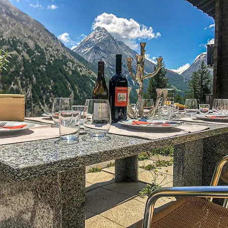 Chalet Mouton A 4-bedroom Alpine Chic Escape In Saas-Fee